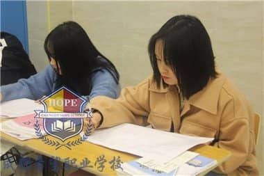 在希望｜【高考（春季）升学率98.6%】希望职校“四措施”激发学生学习潜能