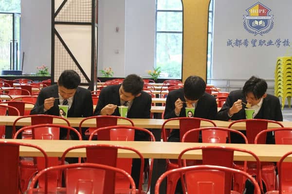 成都希望职业学校高端食堂（二）
